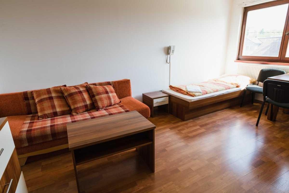 Penzion U Holuba Hradčovice エクステリア 写真